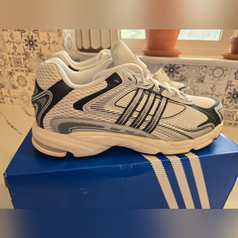 Adidas Originals Response CL Crstal White Core Black Men Size 11--NWB